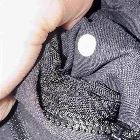 Women's Lululemon Athletica Black Jacket Size 6 - Picture 3 of 3